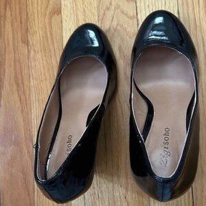 Elegant Black Patent Leather Women's Shoes